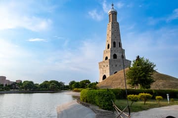 Himachal Mountain Majesty